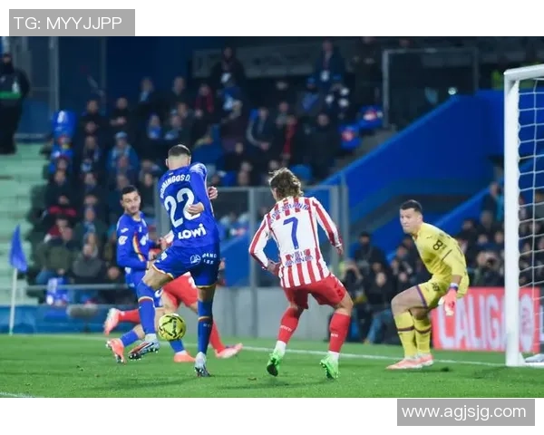 友谊赛精彩对决马竞与巴萨各自收获一分乌龙球成比赛焦点