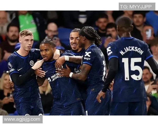 欧联杯精彩对决切尔西与曼联战成平局绝杀瞬间引发全场狂欢