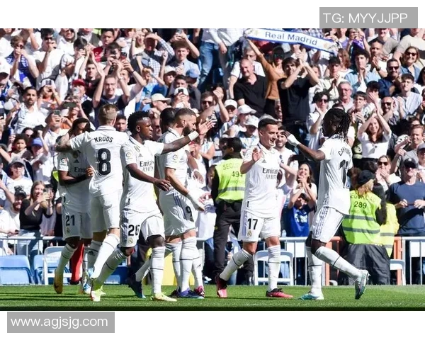 国王杯激战皇马凭借神扑以1-0小胜那不勒斯晋级下一轮