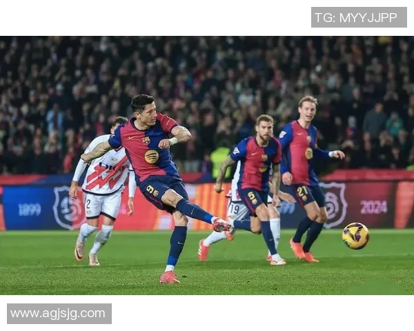 西甲精彩对决巴萨凭帽子戏法战胜利物浦全场沸腾