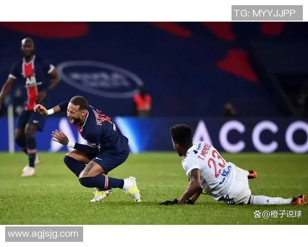 意甲大战:巴黎圣日耳曼大胜AC米兰六球狂潮引爆全场激情 意甲大战:巴黎圣日耳曼大胜AC米兰六球狂潮引爆全场激情