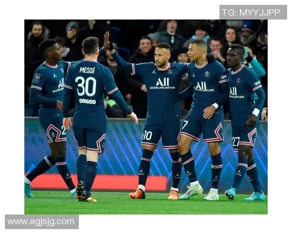 英超焦点战平局皇马与巴黎圣日耳曼激战成和乌龙球引发全场轰动 英超焦点战平局皇马与巴黎圣日耳曼激战成和乌龙球引发全场轰动