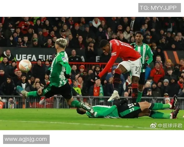 中超激战里昂大胜曼联红牌争议引发全场热议十大精彩进球回顾 中超激战里昂大胜曼联红牌争议引发全场热议十大精彩进球回顾