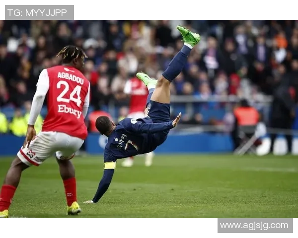 德甲激战：巴黎圣日耳曼狂胜热刺五球引发全场震撼回顾