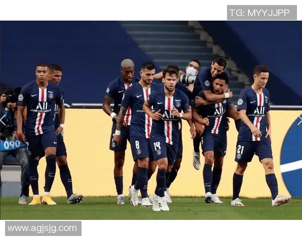 巴黎圣日耳曼友谊赛大胜热刺点球大战精彩瞬间引发全场热烈反响